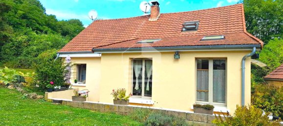 Дом с 4 комнатами в Куси-ле-Шато-Офрик, Франция № 232483 2