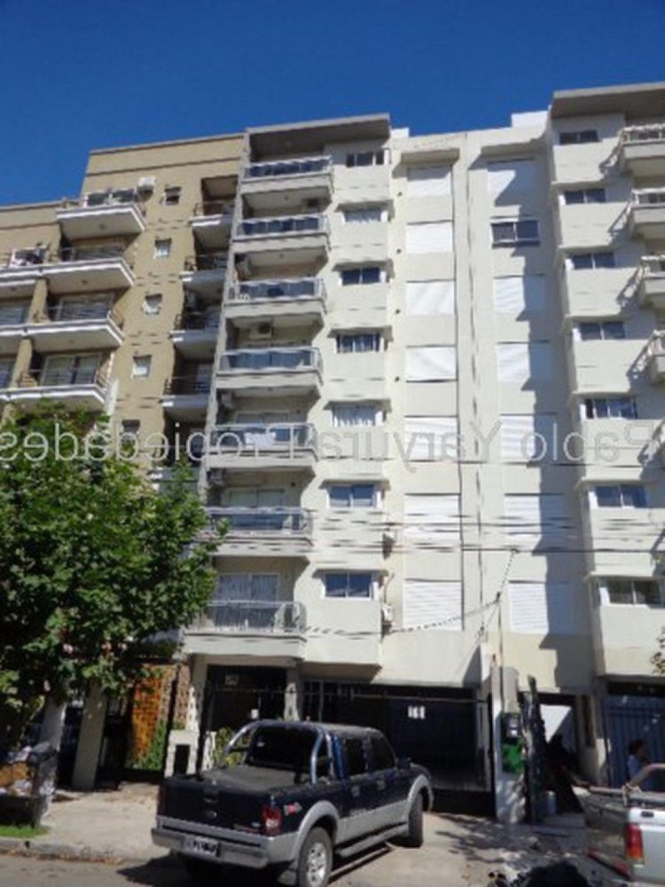  Warehouse in Tres de Febrero, Argentina No. 29764