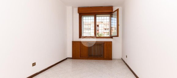 4 rooms Apartment in Rome, Italy No. 232657 15