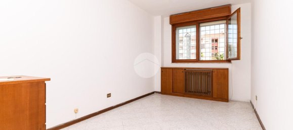 4 rooms Apartment in Rome, Italy No. 232657 16