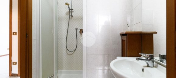 4 rooms Apartment in Rome, Italy No. 232657 18