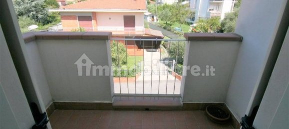 4-salle Appartement à Carrara, Italy No. 158284 7