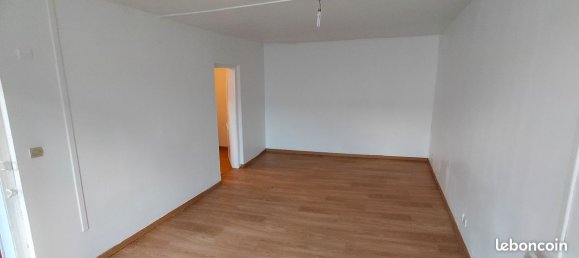 Moradia em banda T2 em Reuilly, France N.º 93330 4