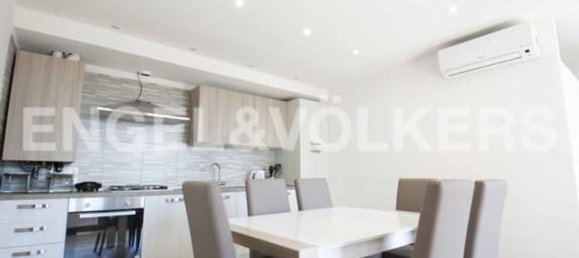 4 rooms Duplex in Venice, Italy No. 127890 5