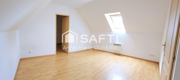 4 bedrooms House in Guiscard, France No. 63616 9