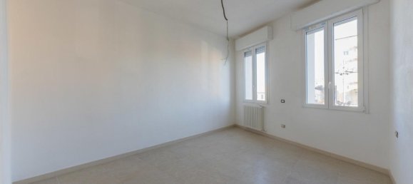 3-salle Appartement à Bondeno, Italy No. 37704 10