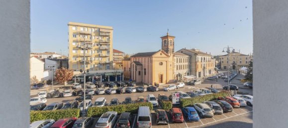 3-salle Appartement à Bondeno, Italy No. 37704 5