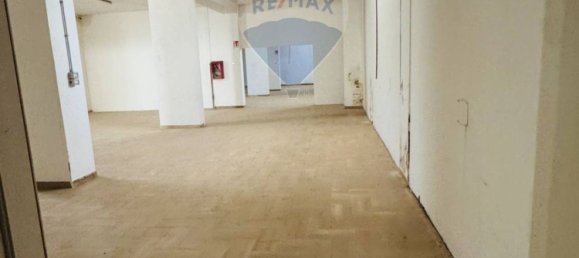 438m² Commercial property in Andria, Italy No. 361545 10
