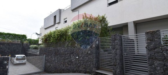 4 غرف نوم فيلا في San Giovanni la Punta, Italy رقم 326603 2