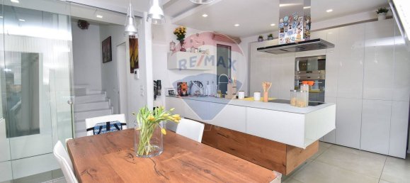 4 غرف نوم فيلا في San Giovanni la Punta, Italy رقم 326603 8