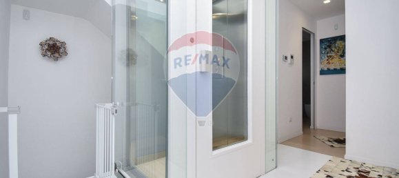 4 غرف نوم فيلا في San Giovanni la Punta, Italy رقم 326603 11