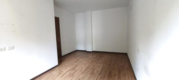 3-salle Appartement à Seveso, Italy No. 268026 8