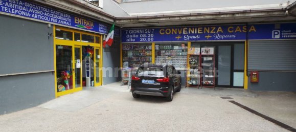 Propiedad comercial de 2 habitaciónes en Rome, Italy No. 348419 4