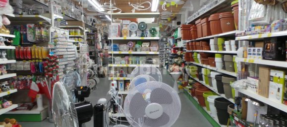 Propiedad comercial de 2 habitaciónes en Rome, Italy No. 348419 10