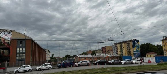 2 bedrooms Apartment in Milan, Italy No. 314315 4