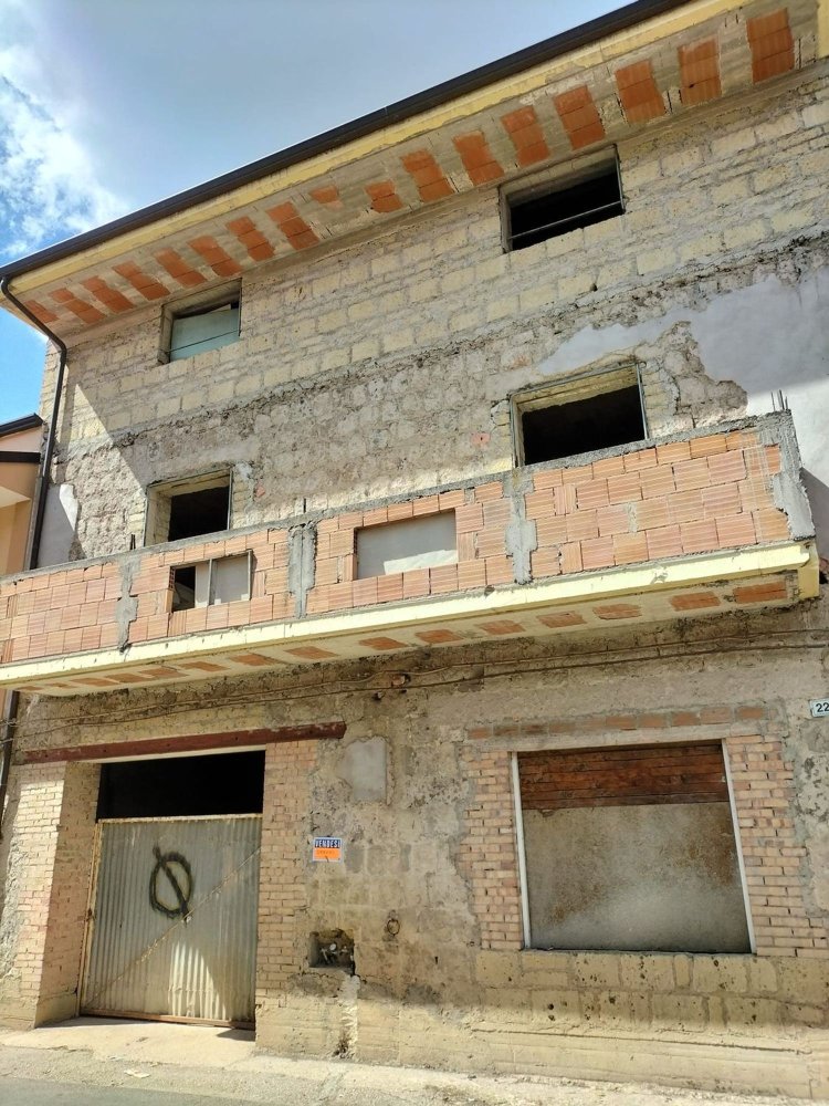 8 bedrooms House in Calvi Risorta, Italy No. 331290