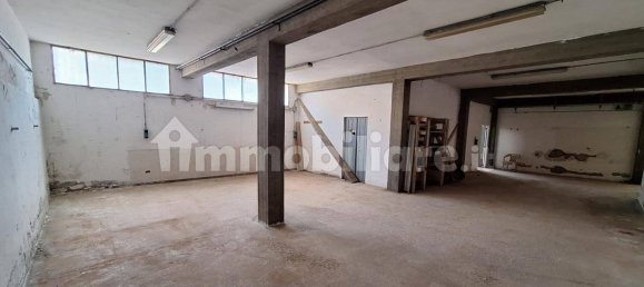 240m² Warehouse in Pontassieve, Italy No. 325323 2