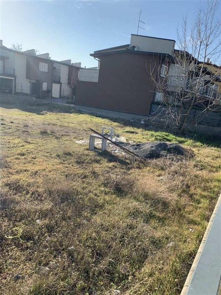  قطعة أرض في Piacenza, Italy 550متر مربع رقم 176874