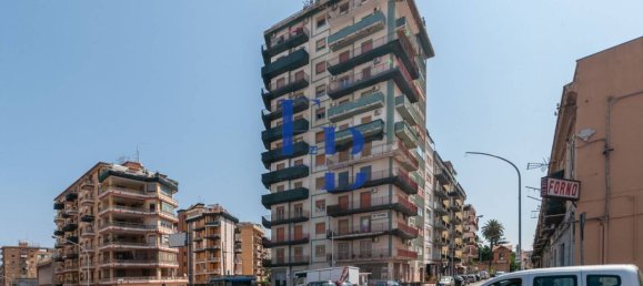 3 Schlafzimmer Wohnung in Palermo, Italy, Nr. 322020 11