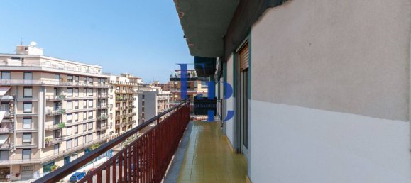 3 Schlafzimmer Wohnung in Palermo, Italy, Nr. 322020 8