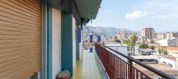 3 Schlafzimmer Wohnung in Palermo, Italy, Nr. 322020 13