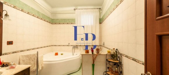 3 Schlafzimmer Wohnung in Palermo, Italy, Nr. 322020 28