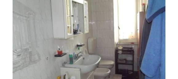 2 rooms Apartment in Turin, Italy No. 254140 4