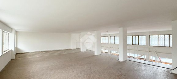 4 rooms Commercial property in Prato, Italy No. 60204 17