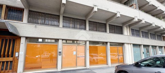 4 rooms Commercial property in Prato, Italy No. 60204 2