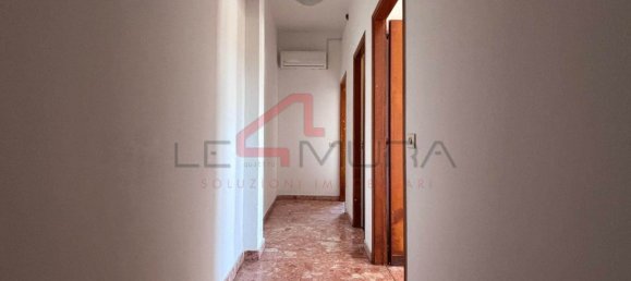 5 rooms Apartment in Nogara, Italy No. 298282 6