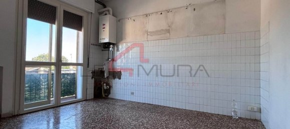 5 rooms Apartment in Nogara, Italy No. 298282 4
