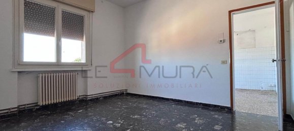 5 rooms Apartment in Nogara, Italy No. 298282 2