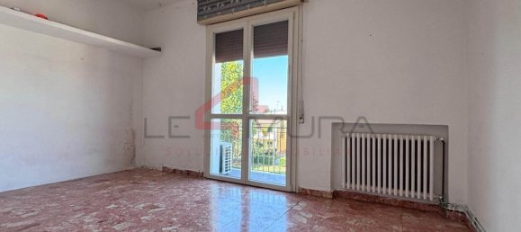 5 rooms Apartment in Nogara, Italy No. 298282 10