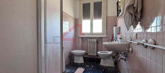 5 rooms Apartment in Nogara, Italy No. 298282 12