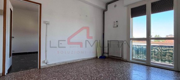5 rooms Apartment in Nogara, Italy No. 298282 5