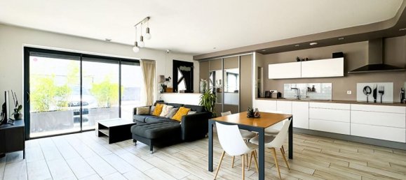 Villa de 4 dormitorios en La Boisse, France No. 198308 18