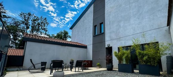 Villa de 4 dormitorios en La Boisse, France No. 198308 33