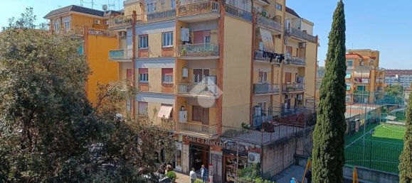 3 rooms Apartment in Rome, Italy No. 186345 90