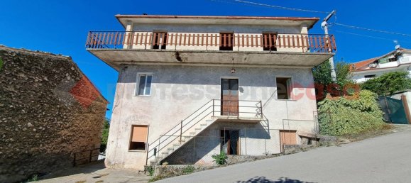 16 rooms House in Arpino, Italy No. 53458 9