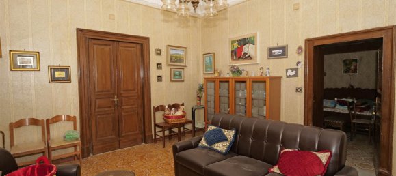 5 bedrooms Apartment in Randazzo, Italy No. 156014 26