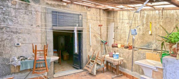 5 bedrooms Apartment in Randazzo, Italy No. 156014 16