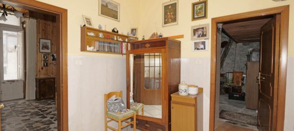 5 bedrooms Apartment in Randazzo, Italy No. 156014 8