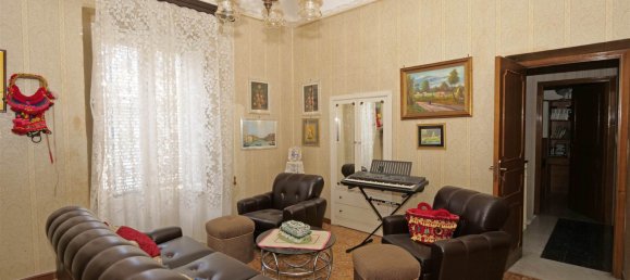 5 bedrooms Apartment in Randazzo, Italy No. 156014 11