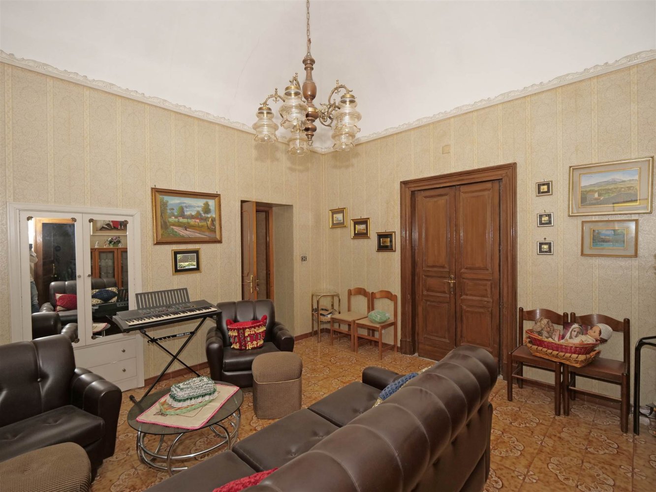 5 bedrooms Apartment in Randazzo, Italy No. 156014