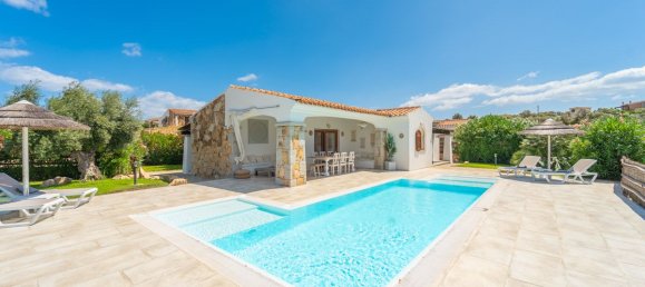 3 bedrooms Villa in Budoni, Italy No. 272861 2