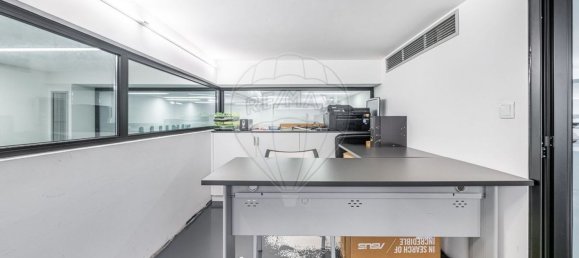 179m² Commercial property in Braga, Portugal No. 35197 13