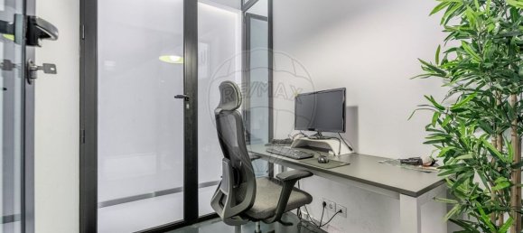 179m² Commercial property in Braga, Portugal No. 35197 8