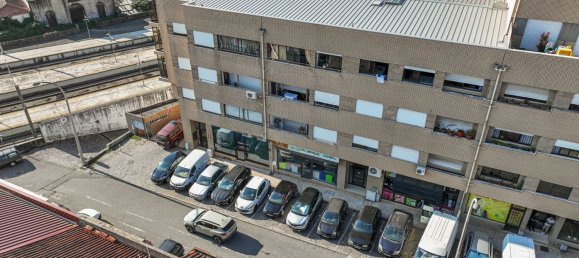 179m² Commercial property in Braga, Portugal No. 35197 15