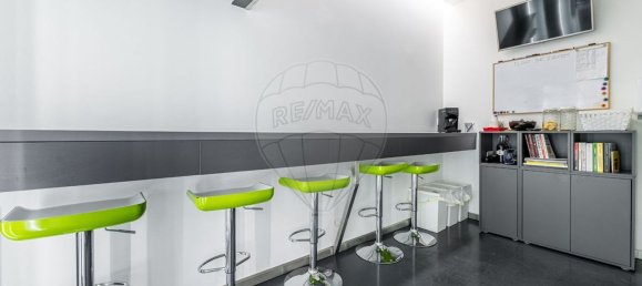 179m² Commercial property in Braga, Portugal No. 35197 18