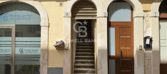 Квартира с 3 спальнями в Шикли, Италия № 363138 27